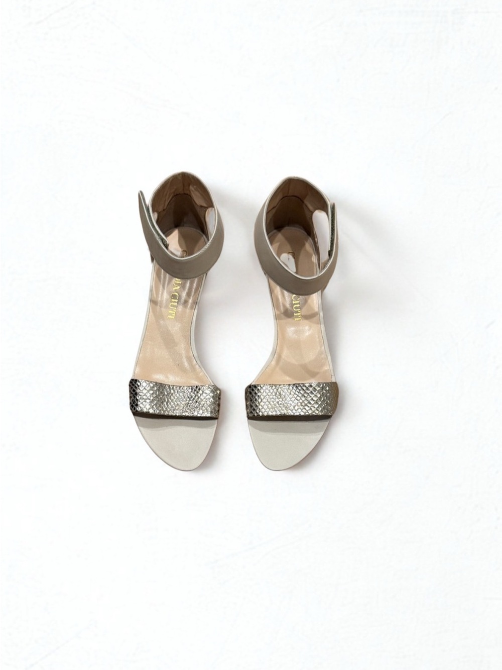 Claudia Ciuti Gold Snakeskin and Cream Sandals, Size 8.